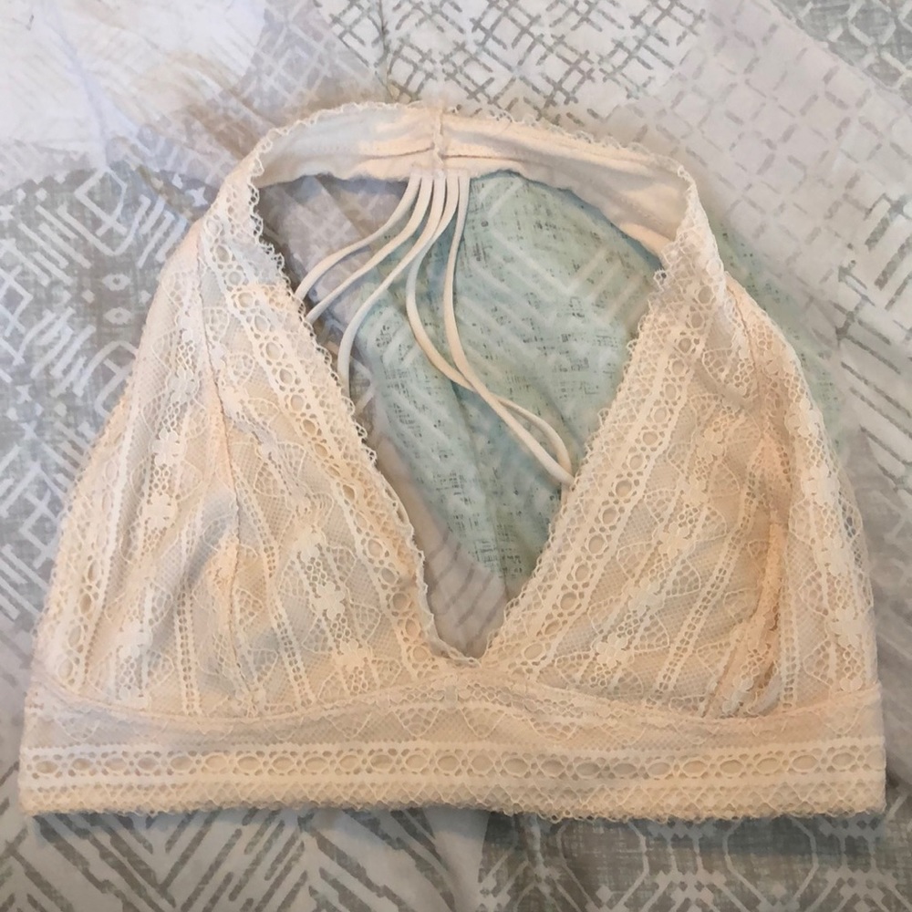 Tilly’s White Bralette 🍉